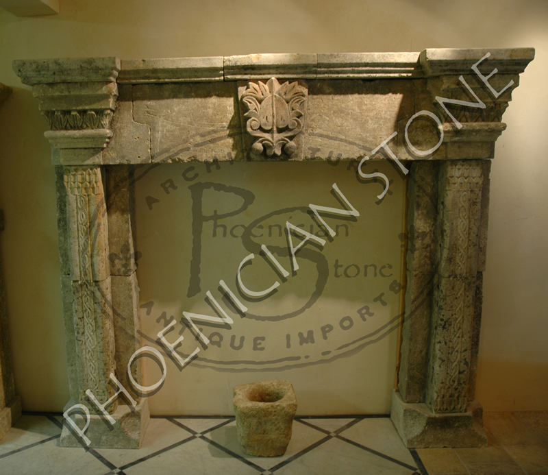 The 'Camina Di Chiostri' Mantle